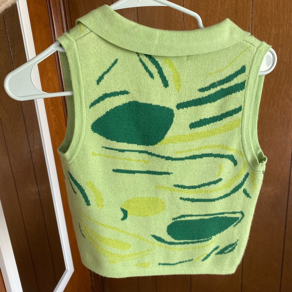 Hazel Moon Green Sleeveless Top - Picture 3 of 3